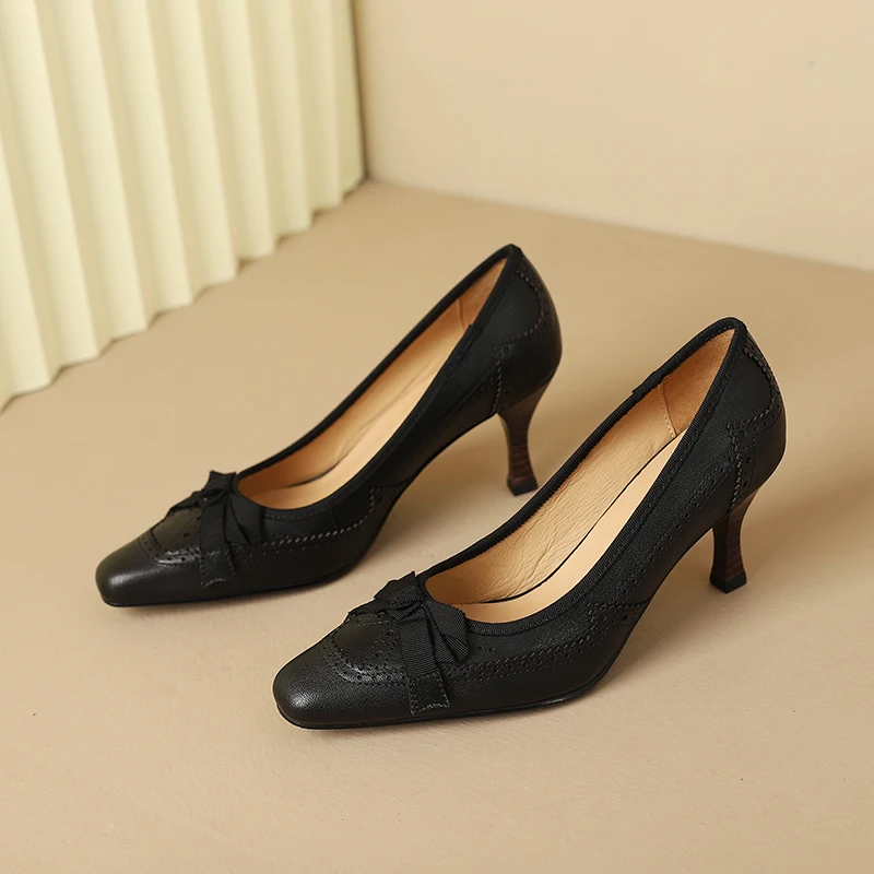 Square Toe Vintage Leather Bowknot Heels - London Lake