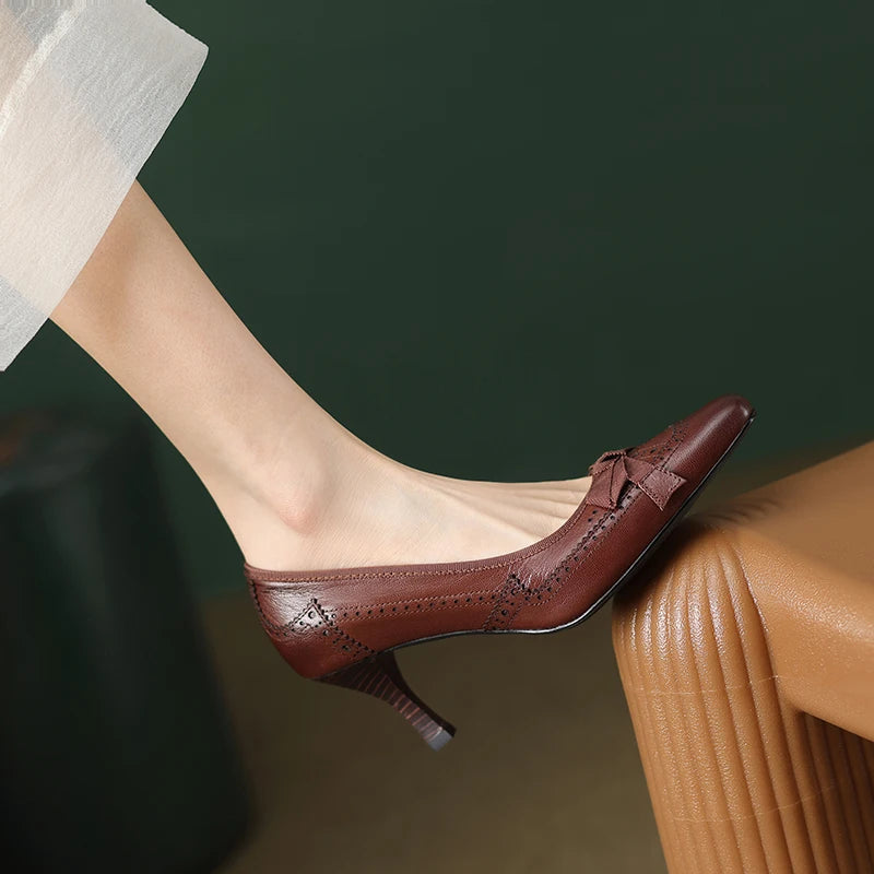 Square Toe Vintage Leather Bowknot Heels - London Lake