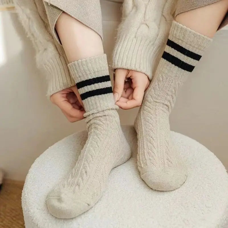 Willow Lane Socks - London Lake