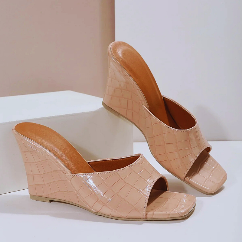 Sienna Croc Wedge - London Lake