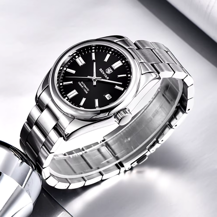 The Voyager Watch - London Lake