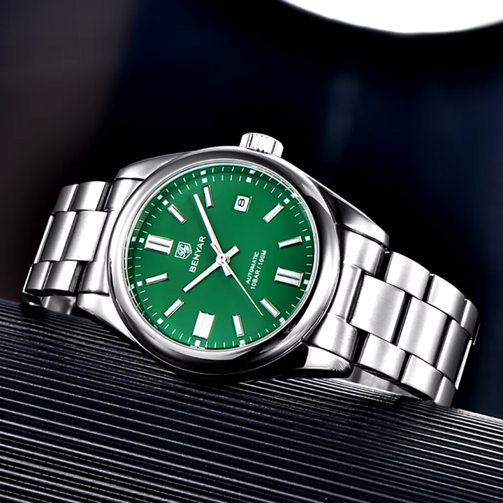 The Voyager Watch - London Lake